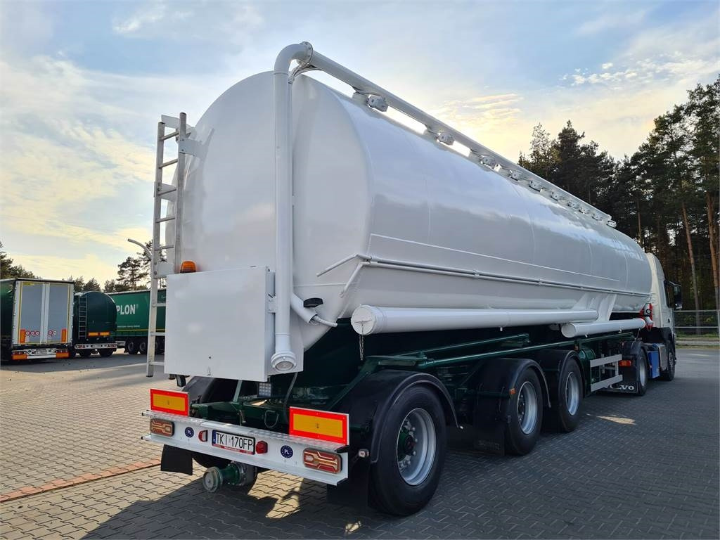 Lambrecht with suction WELGRO fodder, flour, wheat - Cisternový návěs: obrázek 1 Lambrecht with suction WELGRO fodder, flour, wheat - Cisternový návěs: obrázek 1