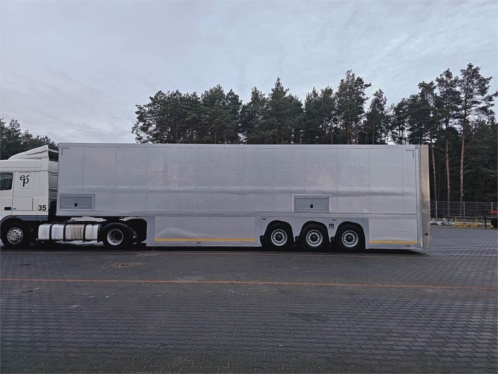 Langendorf DOUBLE LOADING FOR MOTOR COSMETICS Flexliner Inloa - Chladírenský návěs: obrázek 3 Langendorf DOUBLE LOADING FOR MOTOR COSMETICS Flexliner Inloa - Chladírenský návěs: obrázek 3