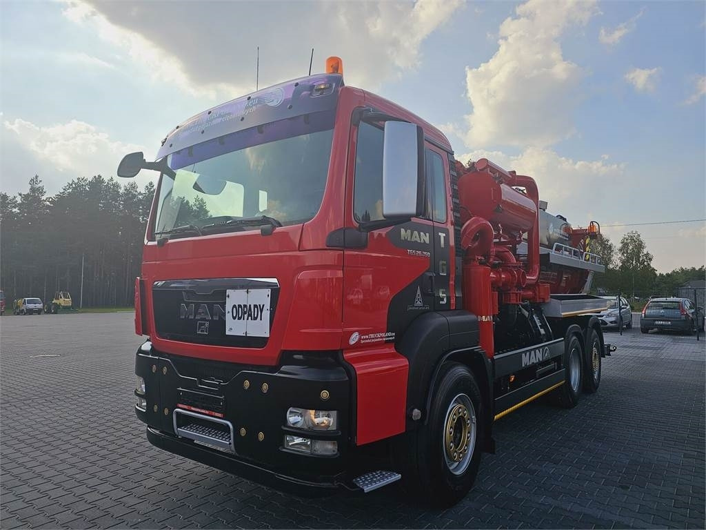 MAN WUKO LARSEN - Čistič odpadových jam: obrázek 3 MAN WUKO LARSEN - Čistič odpadových jam: obrázek 3