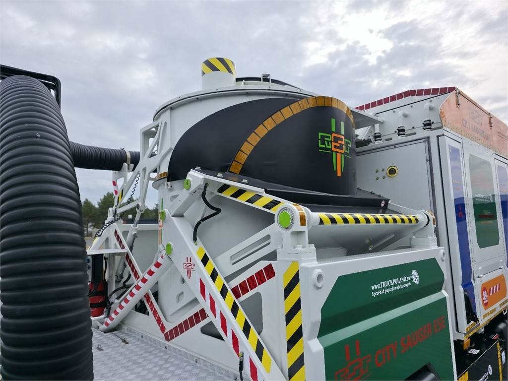Čistič odpadových jam Mitsubishi CANTER odkurzacz koparka ssąca Saugbagger CITY SAU: obrázek 20