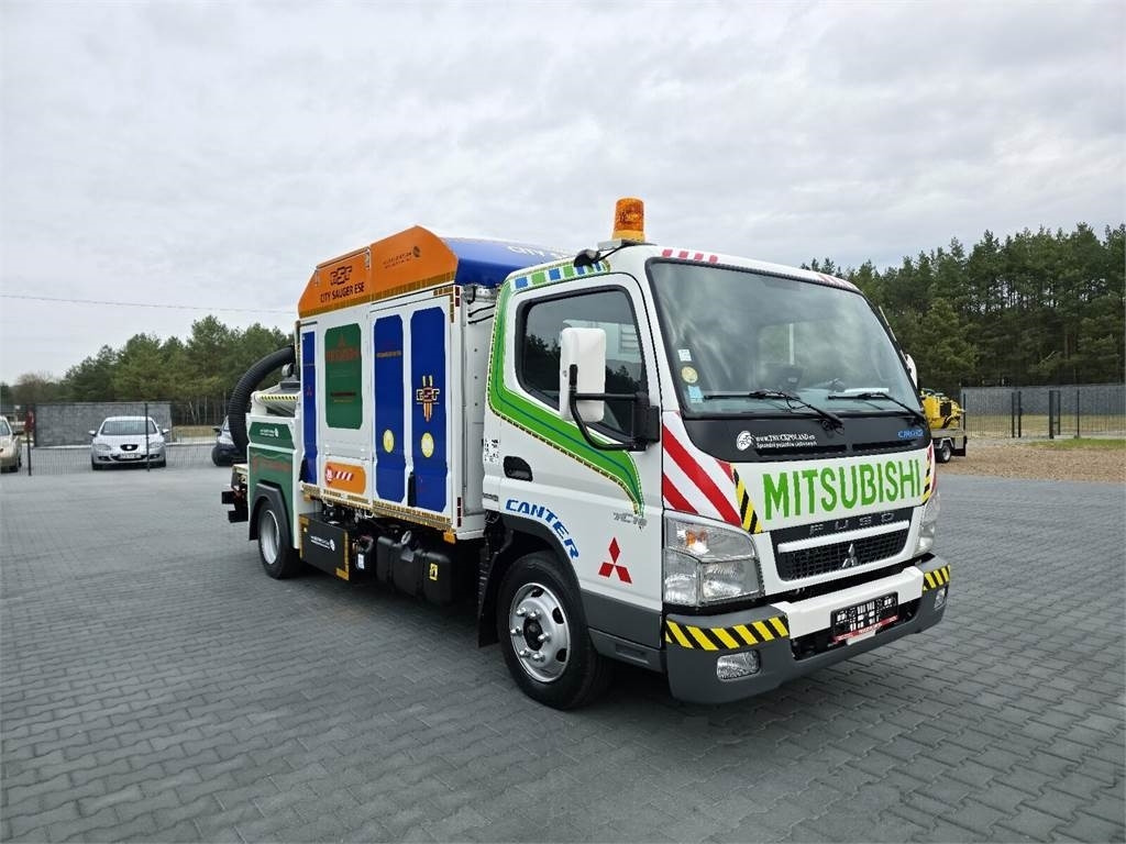 Mitsubishi CANTER odkurzacz koparka ssąca Saugbagger CITY SAU - Čistič odpadových jam: obrázek 2 Mitsubishi CANTER odkurzacz koparka ssąca Saugbagger CITY SAU - Čistič odpadových jam: obrázek 2