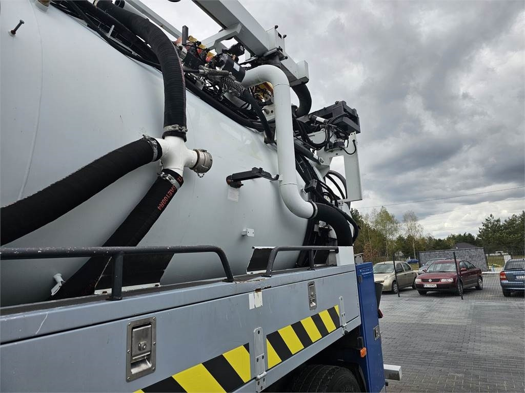 Čistič odpadových jam Renault 6x4 WUKO RIVARD RECYTLING for collecting liquid wa: obrázek 13