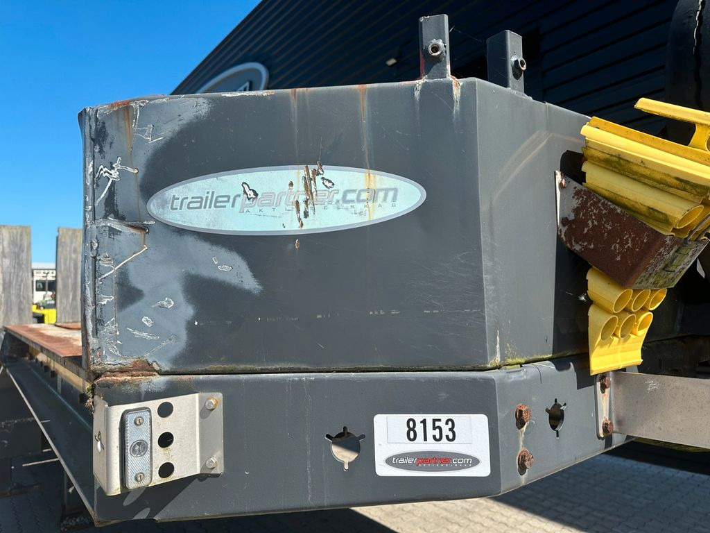 Faymonville Multimax 4 achs tieflader / ausziehbar Faymonville Multimax 4 achs tieflader / ausziehbar - Podvalníkový návěs: obrázek 3 Faymonville Multimax 4 achs tieflader / ausziehbar Faymonville Multimax 4 achs tieflader / ausziehbar - Podvalníkový návěs: obrázek 3