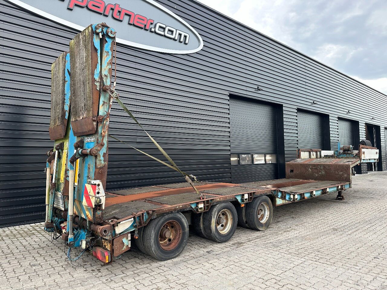 Goldhofer Lowloader / Extendable / Ramps - Podvalníkový návěs: obrázek 2 Goldhofer Lowloader / Extendable / Ramps - Podvalníkový návěs: obrázek 2
