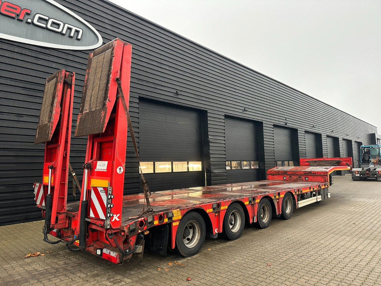Kässbohrer 4 achs tieflader / ausziehbar - Podvalníkový návěs: obrázek 2 Kässbohrer 4 achs tieflader / ausziehbar - Podvalníkový návěs: obrázek 2