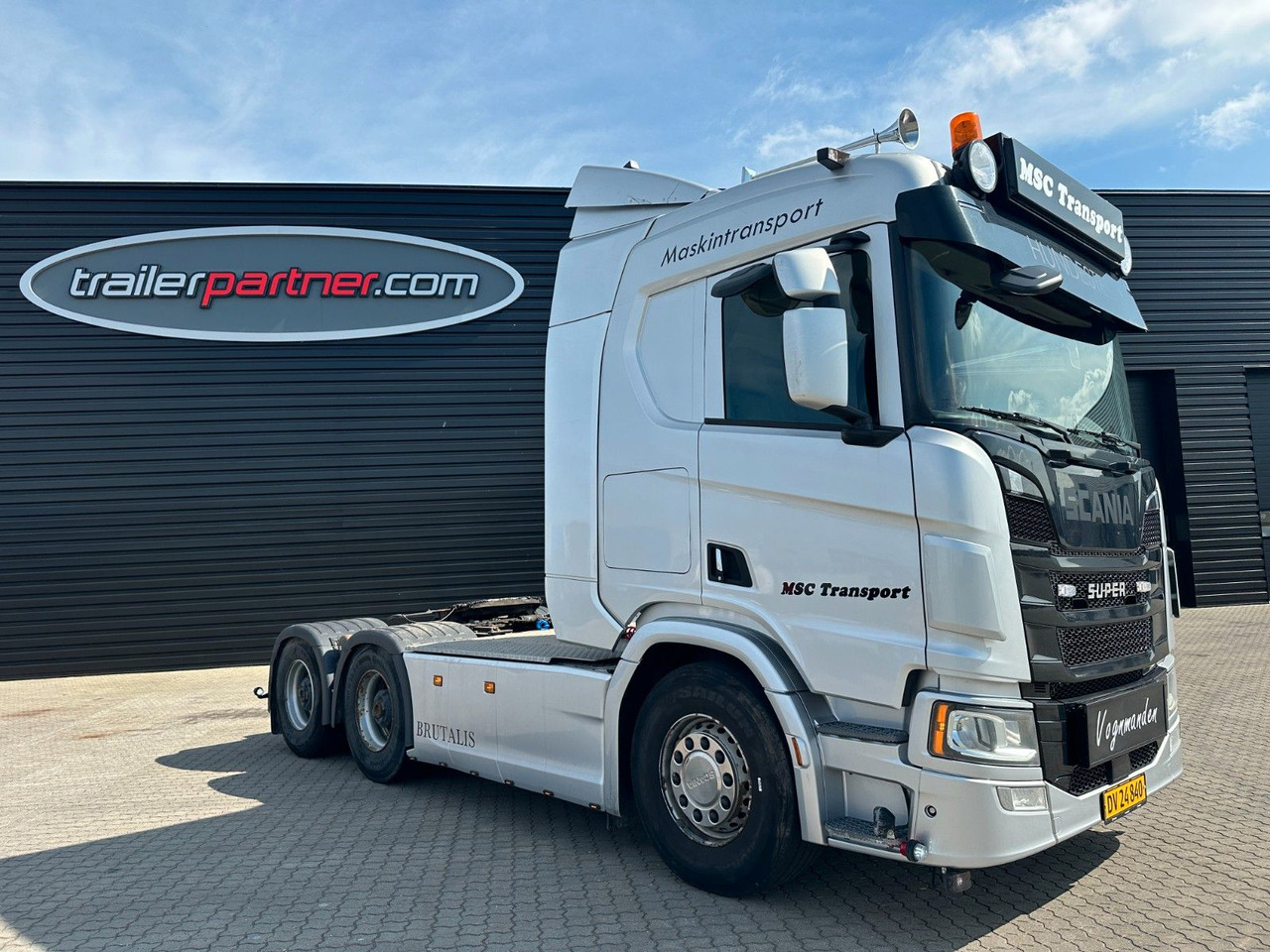 Scania R 730 6x4 Scania R 730 V8 6x4 - Tahač: obrázek 1 Scania R 730 6x4 Scania R 730 V8 6x4 - Tahač: obrázek 1