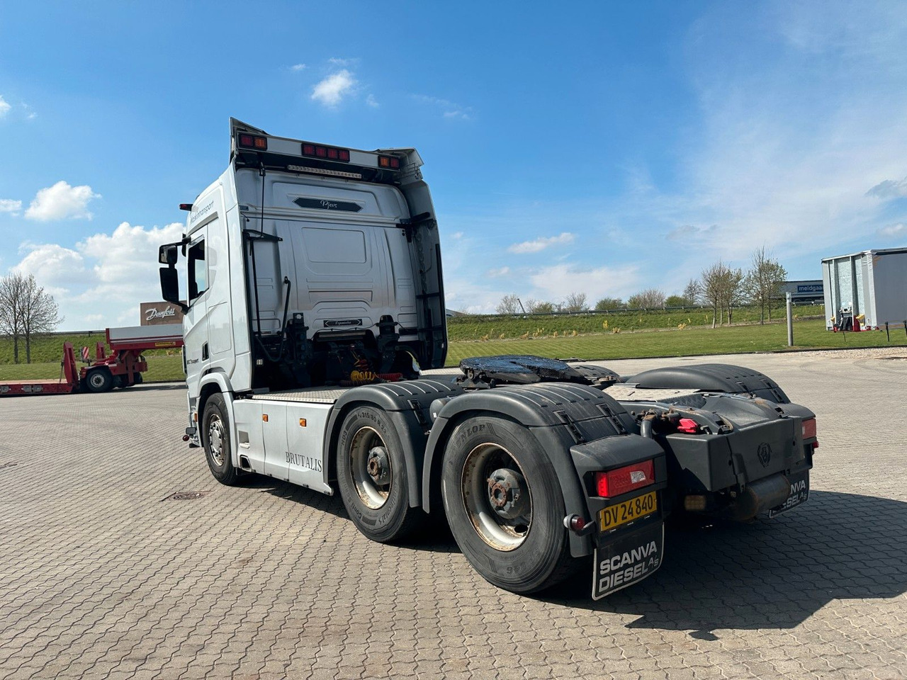 Scania R 730 6x4 Scania R 730 V8 6x4 - Tahač: obrázek 5 Scania R 730 6x4 Scania R 730 V8 6x4 - Tahač: obrázek 5