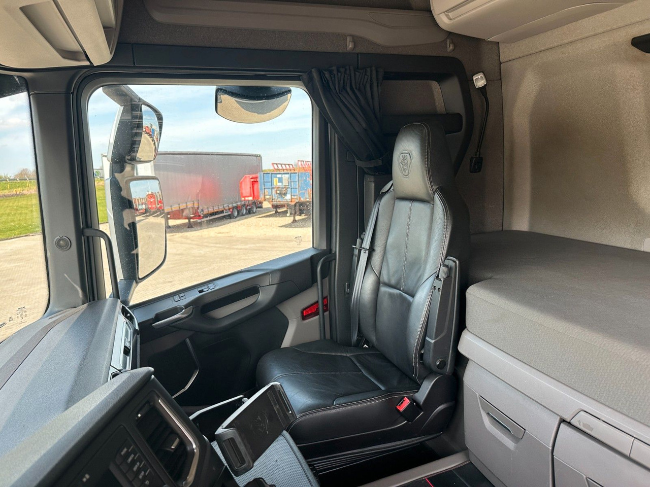 Tahač Scania R 730 6x4 Scania R 730 V8 6x4: obrázek 9