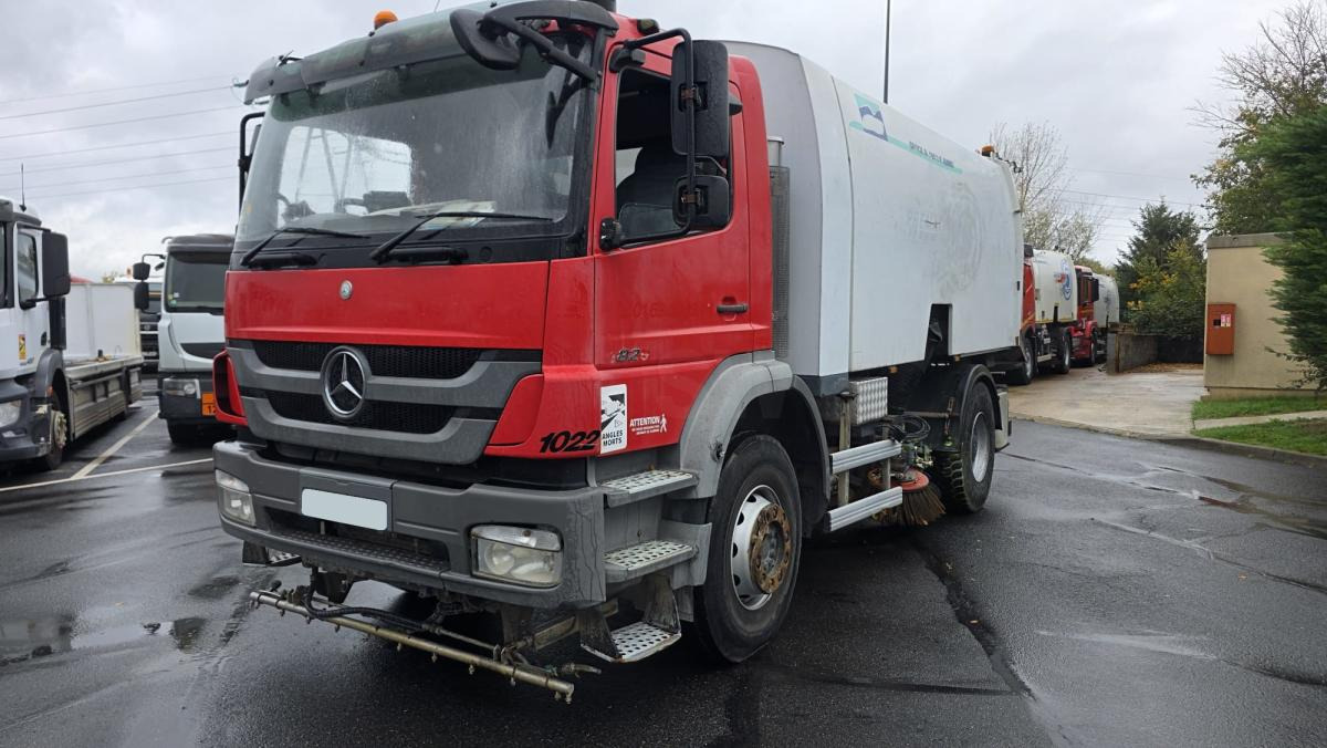 Mercedes Axor 1829 KO - Zametací vůz: obrázek 1 Mercedes Axor 1829 KO - Zametací vůz: obrázek 1