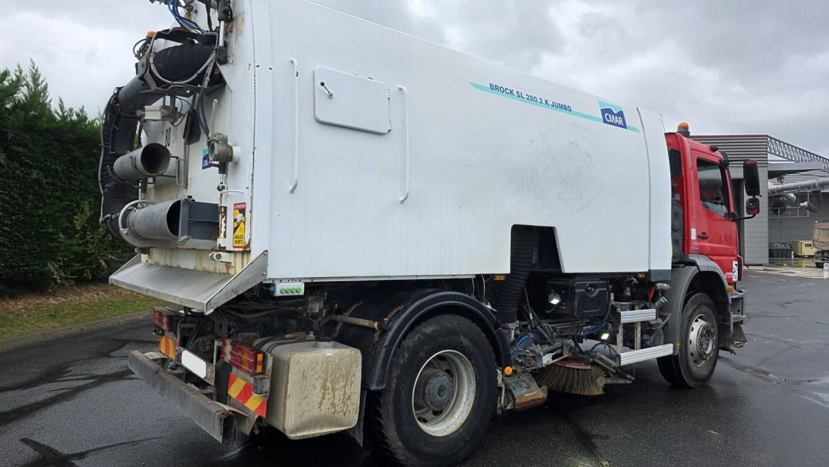 Mercedes Axor 1829 KO - Zametací vůz: obrázek 4 Mercedes Axor 1829 KO - Zametací vůz: obrázek 4