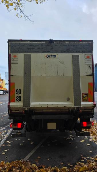 Scania P 320 - Chladírenský nákladní automobil: obrázek 5 Scania P 320 - Chladírenský nákladní automobil: obrázek 5