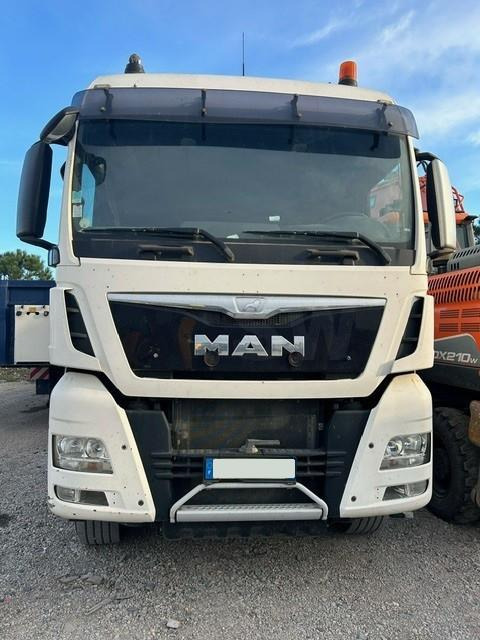 MAN TGX 33.560 - Tahač: obrázek 3 MAN TGX 33.560 - Tahač: obrázek 3