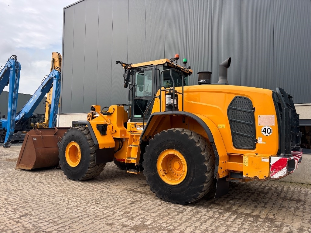 Hyundai HL 970 - HL970 - HL 975 - Kolový nakladač: obrázek 3 Hyundai HL 970 - HL970 - HL 975 - Kolový nakladač: obrázek 3