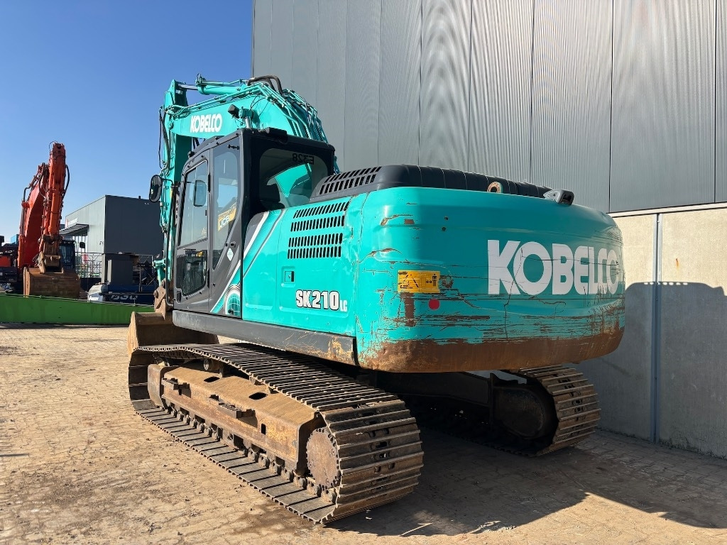Kobelco SK 210 LC-10 - Kobelco SK210 - Pásové rýpadlo: obrázek 4 Kobelco SK 210 LC-10 - Kobelco SK210 - Pásové rýpadlo: obrázek 4