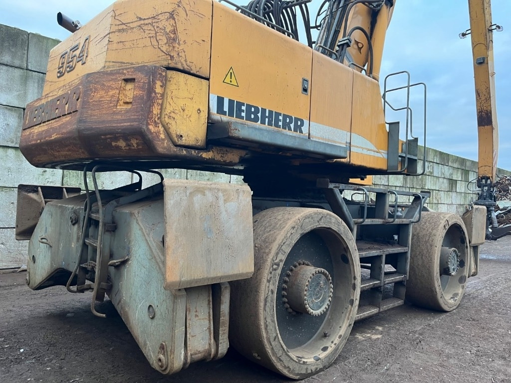 Liebherr A 954 B HD - 944 - Překládkové rypadlo: obrázek 5 Liebherr A 954 B HD - 944 - Překládkové rypadlo: obrázek 5