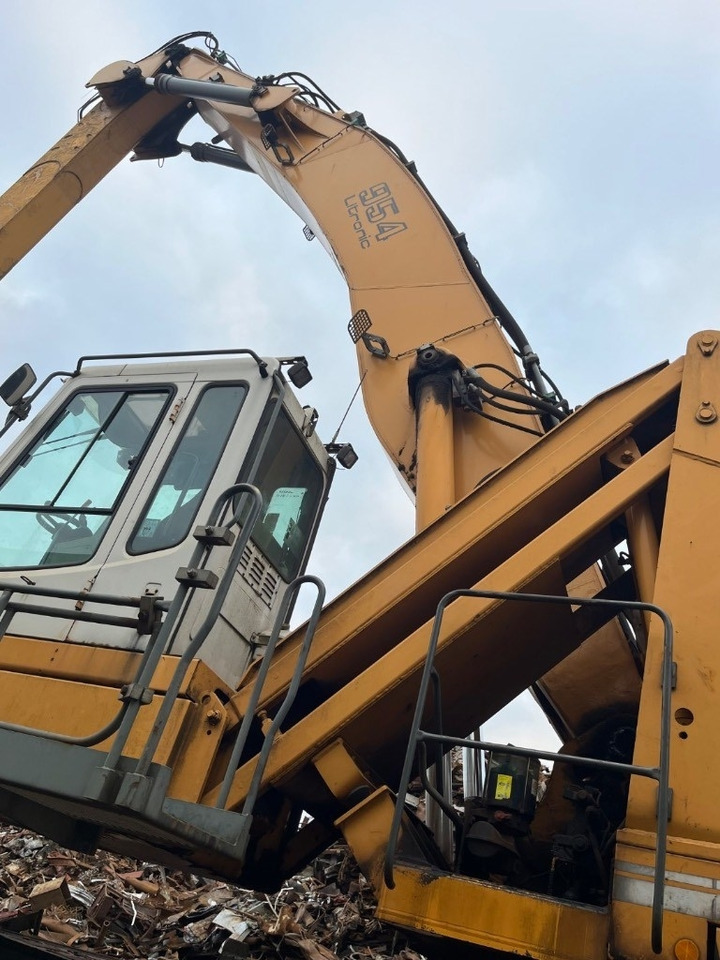 Liebherr A 954 B HD - 944 - Překládkové rypadlo: obrázek 3 Liebherr A 954 B HD - 944 - Překládkové rypadlo: obrázek 3