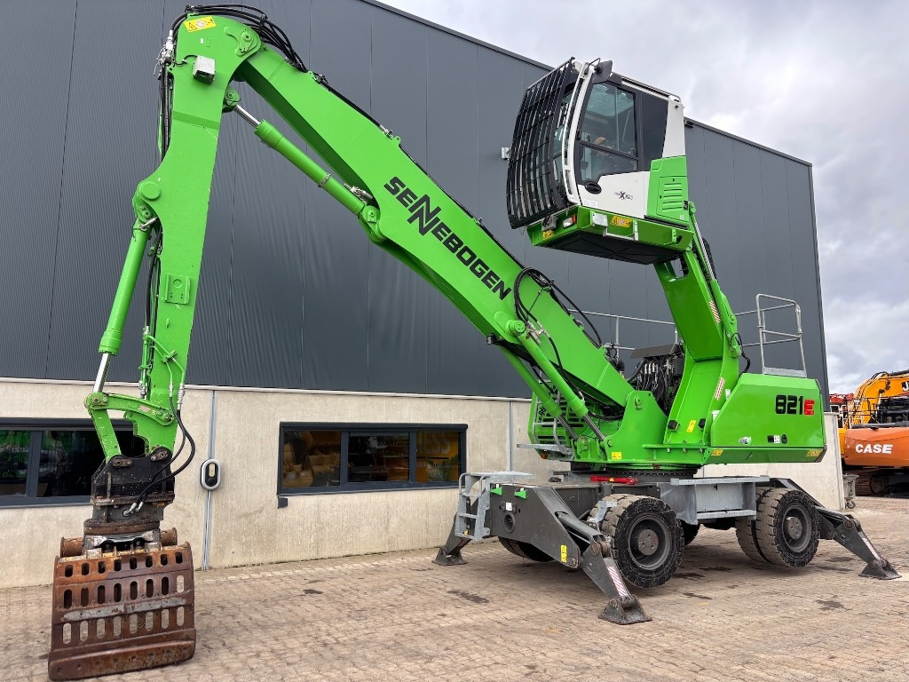 Sennebogen 821 M - 821 E - 821 ME - Překládkové rypadlo: obrázek 1 Sennebogen 821 M - 821 E - 821 ME - Překládkové rypadlo: obrázek 1