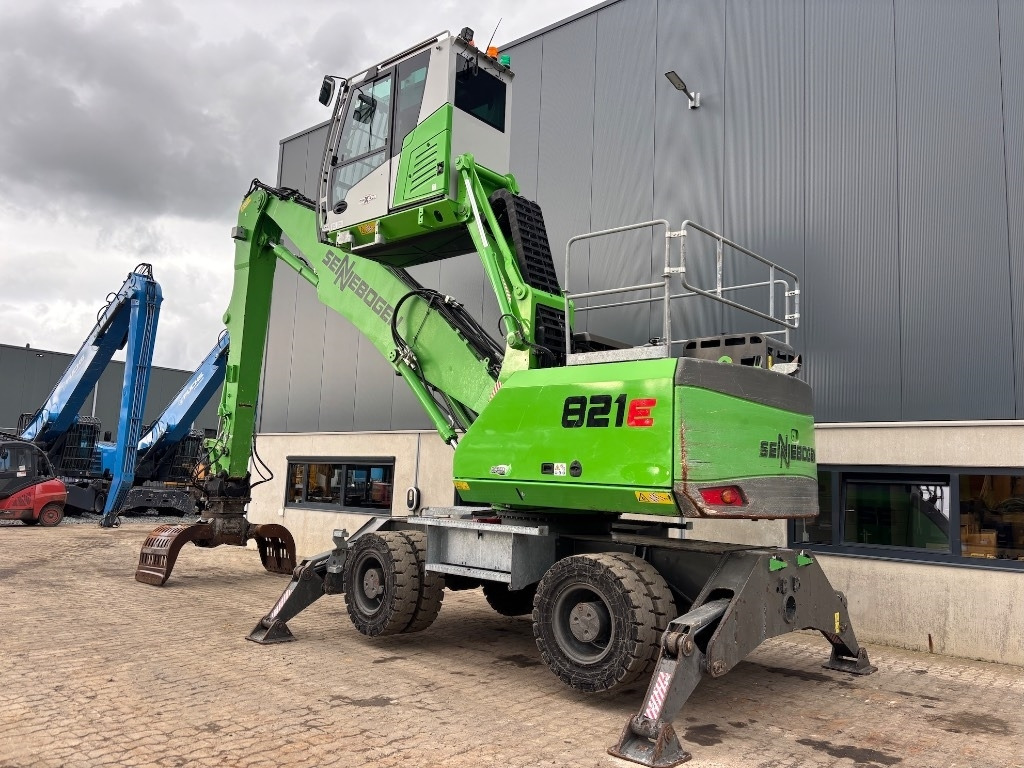 Sennebogen 821 M - 821 E - 821 ME - Překládkové rypadlo: obrázek 3 Sennebogen 821 M - 821 E - 821 ME - Překládkové rypadlo: obrázek 3