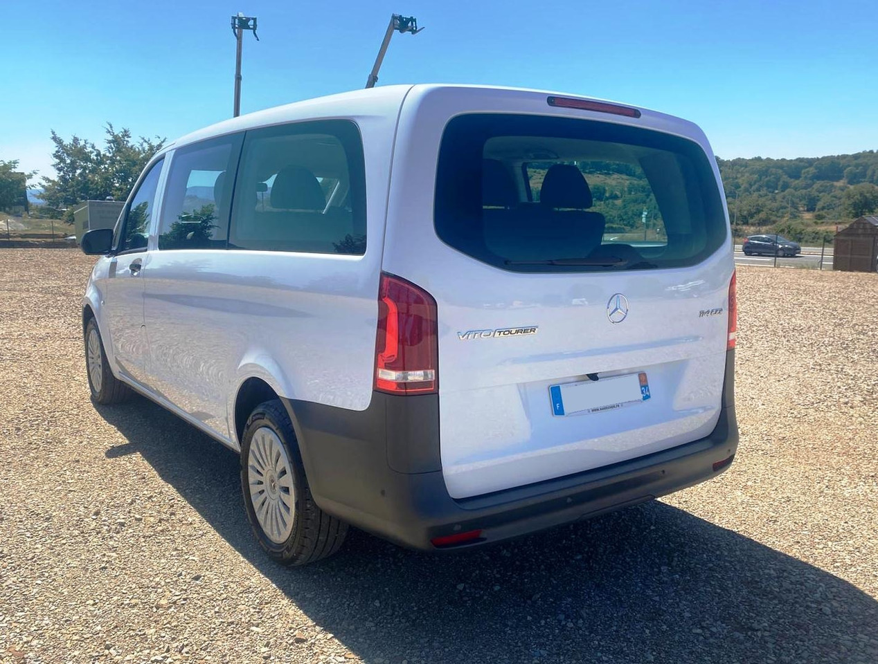 MERCEDES-BENZ Vito Tourer 114 CDI 136 Long Pro 9G-Tronic 8 Places - Mikrobus: obrázek 3 MERCEDES-BENZ Vito Tourer 114 CDI 136 Long Pro 9G-Tronic 8 Places - Mikrobus: obrázek 3
