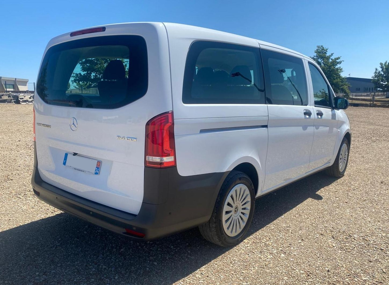 MERCEDES-BENZ Vito Tourer 114 CDI 136 Long Pro 9G-Tronic 8 Places - Mikrobus: obrázek 4 MERCEDES-BENZ Vito Tourer 114 CDI 136 Long Pro 9G-Tronic 8 Places - Mikrobus: obrázek 4
