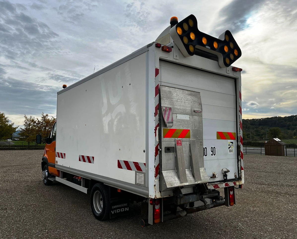 RENAULT Mascott DCI 160 CAISSE + HAYON - Skříňový nákladní auto: obrázek 3 RENAULT Mascott DCI 160 CAISSE + HAYON - Skříňový nákladní auto: obrázek 3