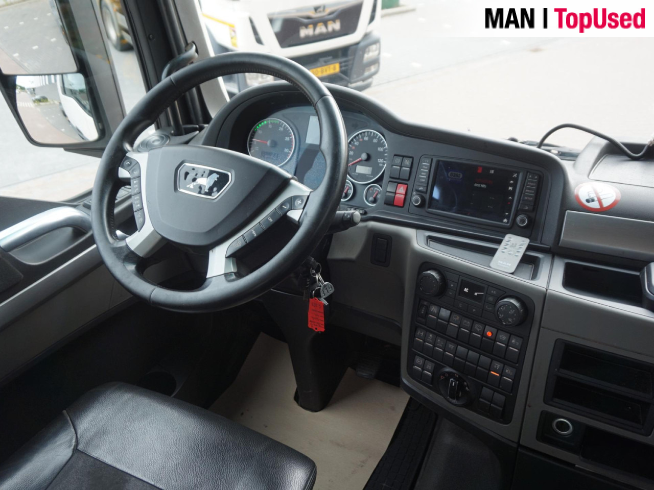 MAN TGX 26.510 6X2-4 LL / BDF / Lift-Axle / Euro 6 - Kontejnérový podvozek/ Výměnná nástavba: obrázek 5 MAN TGX 26.510 6X2-4 LL / BDF / Lift-Axle / Euro 6 - Kontejnérový podvozek/ Výměnná nástavba: obrázek 5