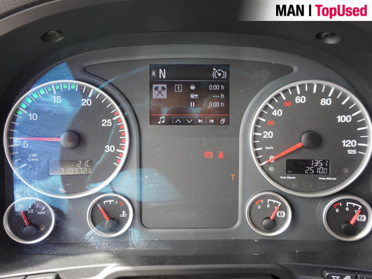 MAN TGX 18.420 4X2 BLS / PTO / EURO 6 - Tahač: obrázek 5 MAN TGX 18.420 4X2 BLS / PTO / EURO 6 - Tahač: obrázek 5