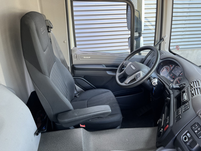 DAF CF 260 FA / 18 Ton / 67 dkm / Box / Laadklep / APK 07-25 - Skříňový nákladní auto: obrázek 3 DAF CF 260 FA / 18 Ton / 67 dkm / Box / Laadklep / APK 07-25 - Skříňový nákladní auto: obrázek 3