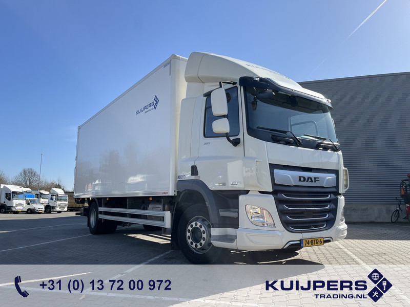 DAF CF 260 FA / 18 Ton / 67 dkm / Box / Laadklep / APK 07-25 - Skříňový nákladní auto: obrázek 1 DAF CF 260 FA / 18 Ton / 67 dkm / Box / Laadklep / APK 07-25 - Skříňový nákladní auto: obrázek 1