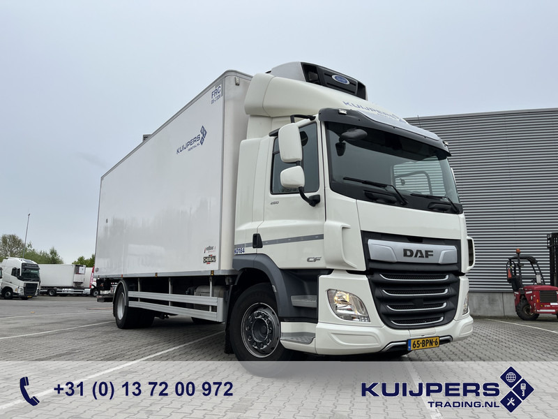 DAF CF 260 FA / Carrier Koeler - 30 gr / Chereau Frigobox / Laadklep 2000 kg - Chladírenský nákladní automobil: obrázek 1 DAF CF 260 FA / Carrier Koeler - 30 gr / Chereau Frigobox / Laadklep 2000 kg - Chladírenský nákladní automobil: obrázek 1