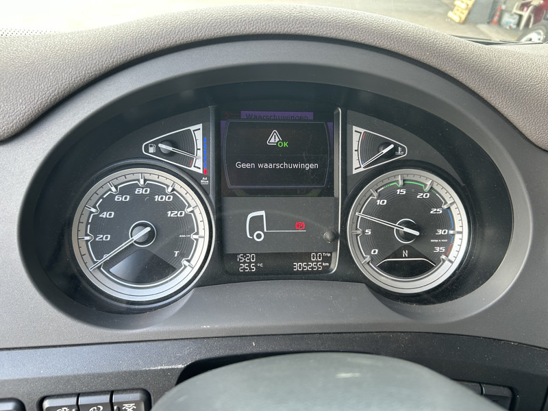 DAF CF 260 FA / Carrier Koeler - 30 gr / Chereau Frigobox / Laadklep 2000 kg - Chladírenský nákladní automobil: obrázek 4 DAF CF 260 FA / Carrier Koeler - 30 gr / Chereau Frigobox / Laadklep 2000 kg - Chladírenský nákladní automobil: obrázek 4