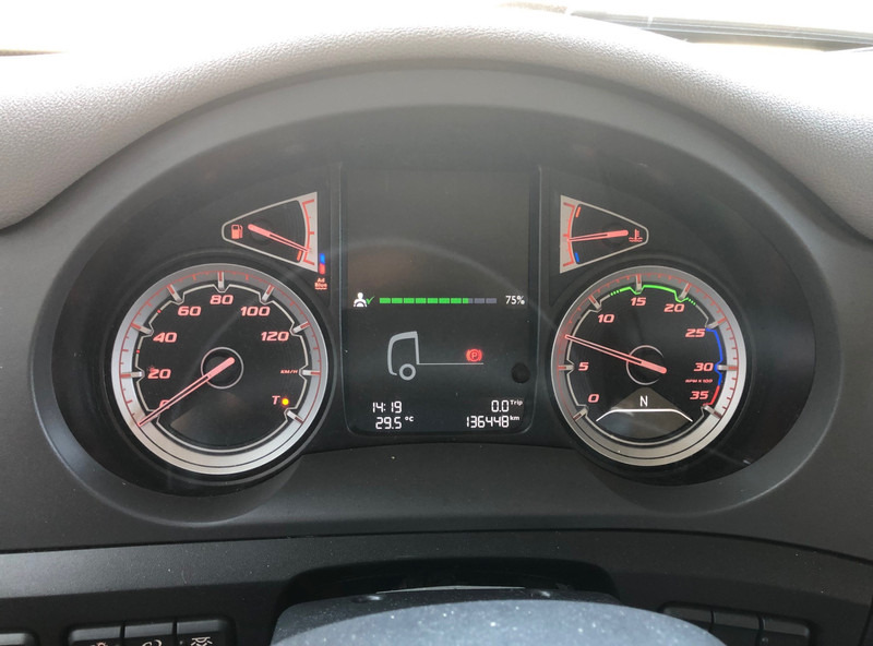 DAF CF 260 FA / Carrier Koeler / Chereau Frigo Box / Laadklep / APK TUV 09-25 - Chladírenský nákladní automobil: obrázek 4 DAF CF 260 FA / Carrier Koeler / Chereau Frigo Box / Laadklep / APK TUV 09-25 - Chladírenský nákladní automobil: obrázek 4