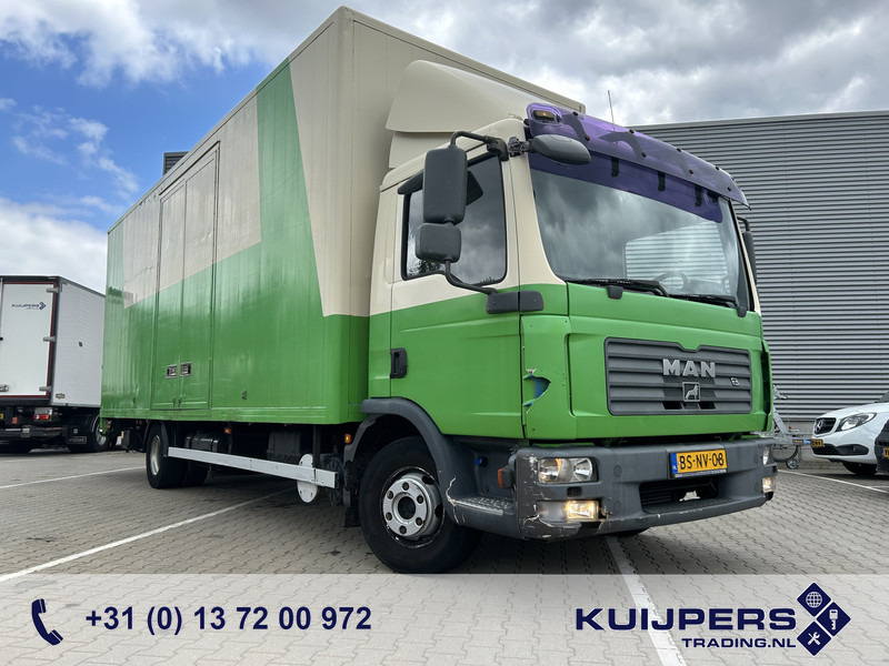 MAN TGL 12.180 E4 / Manual / 12 Ton / 605 dkm / Box / Loadlift / APK TUV 04-26 - Skříňový nákladní auto: obrázek 1 MAN TGL 12.180 E4 / Manual / 12 Ton / 605 dkm / Box / Loadlift / APK TUV 04-26 - Skříňový nákladní auto: obrázek 1