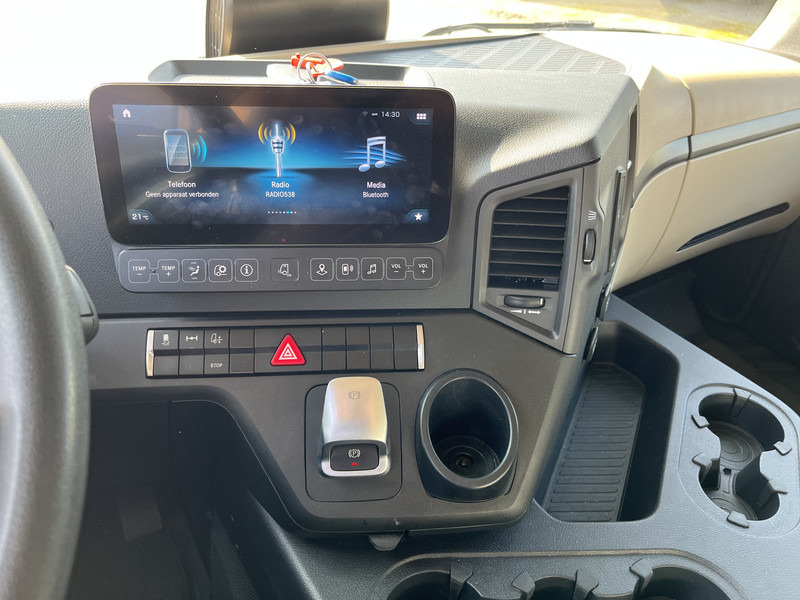 Mercedes-Benz Actros 2124 / 2023 / 18 Ton / Box / Laadklep - Skříňový nákladní auto: obrázek 5 Mercedes-Benz Actros 2124 / 2023 / 18 Ton / Box / Laadklep - Skříňový nákladní auto: obrázek 5