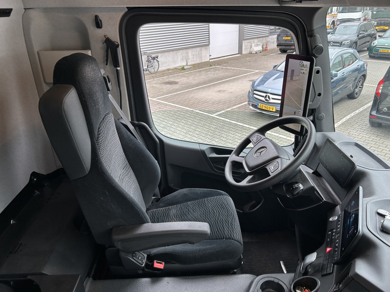 Mercedes-Benz Actros 2124 / Carrier Koeler -30 gr / Cheraeu / Laadklep / APK 11-26 - Chladírenský nákladní automobil: obrázek 3 Mercedes-Benz Actros 2124 / Carrier Koeler -30 gr / Cheraeu / Laadklep / APK 11-26 - Chladírenský nákladní automobil: obrázek 3