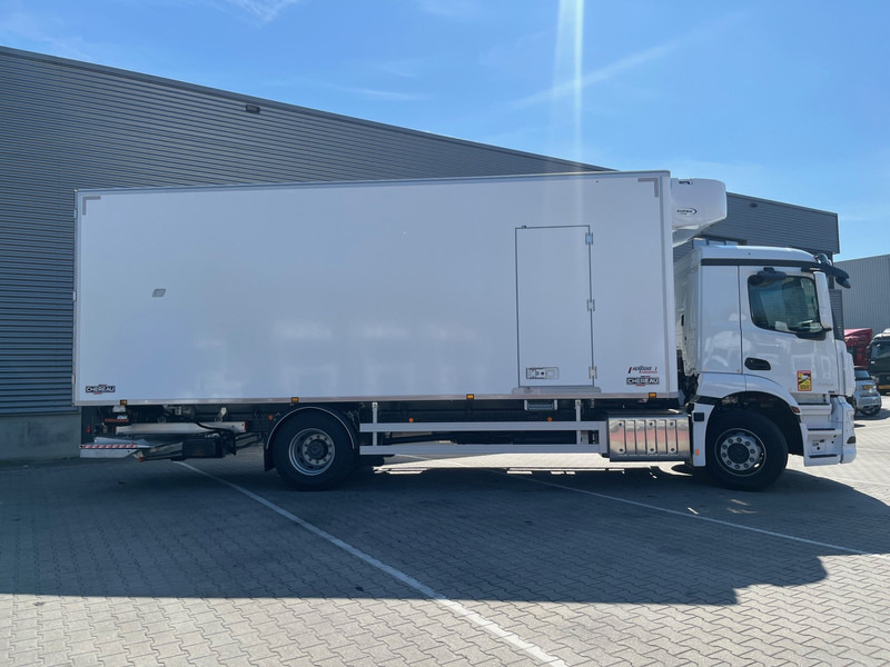Mercedes-Benz Actros 2124 MULTITEMP / Carrier Koeler / Alleen Te Huur -> 013-7200971 - Chladírenský nákladní automobil: obrázek 4 Mercedes-Benz Actros 2124 MULTITEMP / Carrier Koeler / Alleen Te Huur -> 013-7200971 - Chladírenský nákladní automobil: obrázek 4