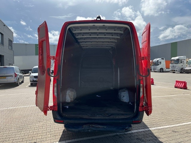 Mercedes-Benz Sprinter 311 / 2.2 CDI / L3 H2 / Automatic / APK-TUV 02-26 - Malá dodávka: obrázek 5 Mercedes-Benz Sprinter 311 / 2.2 CDI / L3 H2 / Automatic / APK-TUV 02-26 - Malá dodávka: obrázek 5