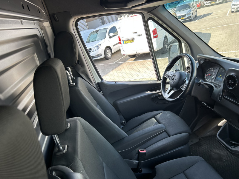 Mercedes-Benz Sprinter 314 2.2 CDI / L4 H2 / Loadlift 650 kg / Navi / APK TUV 01-26 - Furgon: obrázek 4 Mercedes-Benz Sprinter 314 2.2 CDI / L4 H2 / Loadlift 650 kg / Navi / APK TUV 01-26 - Furgon: obrázek 4