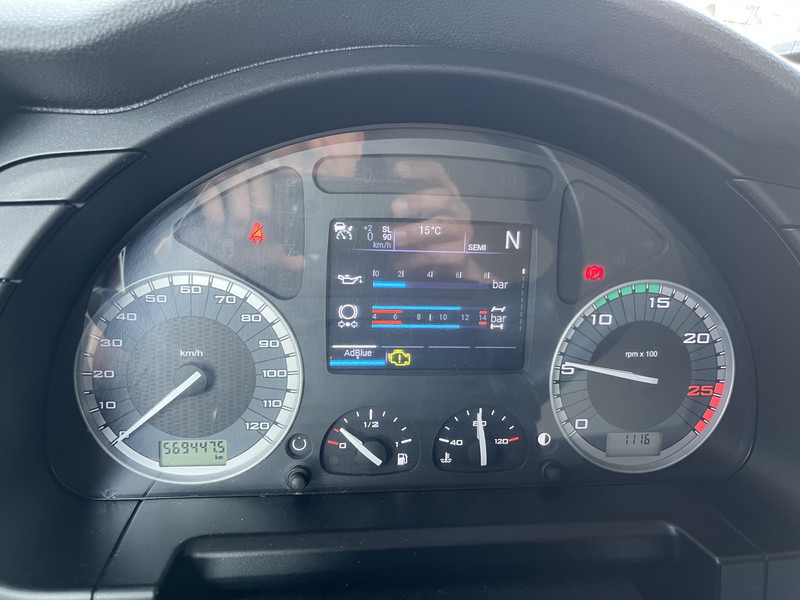 Iveco S-Way AT 420 / Full LED / 569 dkm / 2 Tanks / 2 Fridge / APK TUV 03-26 - Tahač: obrázek 4 Iveco S-Way AT 420 / Full LED / 569 dkm / 2 Tanks / 2 Fridge / APK TUV 03-26 - Tahač: obrázek 4