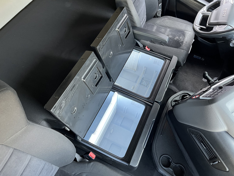 Iveco S-Way AT 420 / Full LED / 569 dkm / 2 Tanks / 2 Fridge / APK TUV 03-26 leasing Iveco S-Way AT 420 / Full LED / 569 dkm / 2 Tanks / 2 Fridge / APK TUV 03-26: obrázek 8