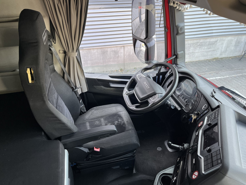 Iveco S-Way AT 420 / Full LED / 569 dkm / 2 Tanks / 2 Fridge / APK TUV 03-26 - Tahač: obrázek 3 Iveco S-Way AT 420 / Full LED / 569 dkm / 2 Tanks / 2 Fridge / APK TUV 03-26 - Tahač: obrázek 3