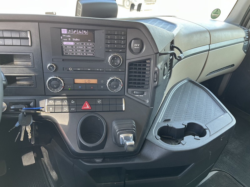 Mercedes-Benz Actros 1842 Streamspace / 945 dkm / 2 Tanks / NL Truck - Tahač: obrázek 5 Mercedes-Benz Actros 1842 Streamspace / 945 dkm / 2 Tanks / NL Truck - Tahač: obrázek 5