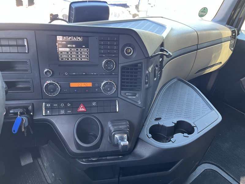 Mercedes-Benz Actros 1842 Streamspace / 945 dkm / 2 Tanks / NL Truck - Tahač: obrázek 5 Mercedes-Benz Actros 1842 Streamspace / 945 dkm / 2 Tanks / NL Truck - Tahač: obrázek 5