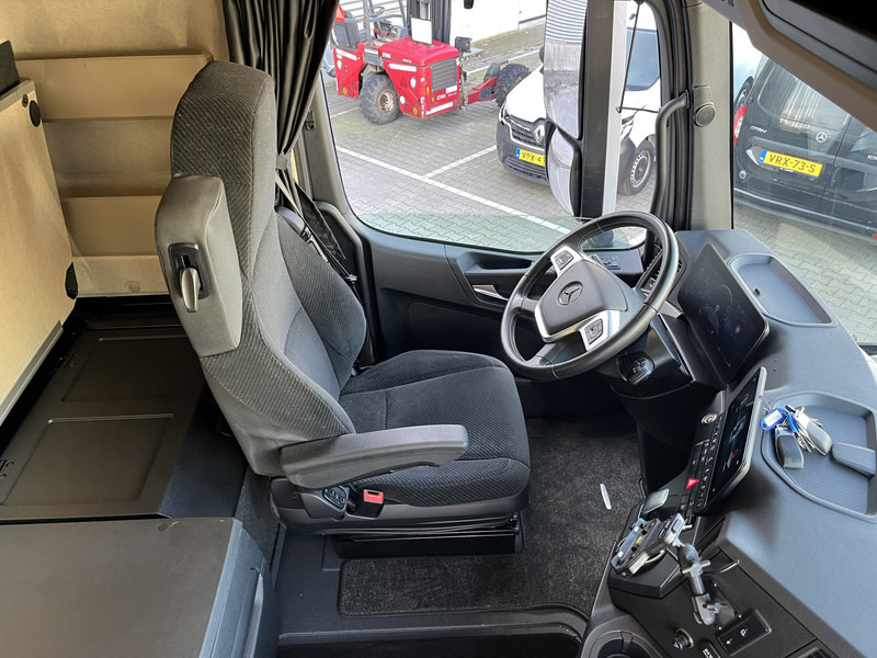 Mercedes-Benz Actros L 1845 Gigaspace / 2 Tanks / Stand Klima / NL Truck - Tahač: obrázek 3 Mercedes-Benz Actros L 1845 Gigaspace / 2 Tanks / Stand Klima / NL Truck - Tahač: obrázek 3