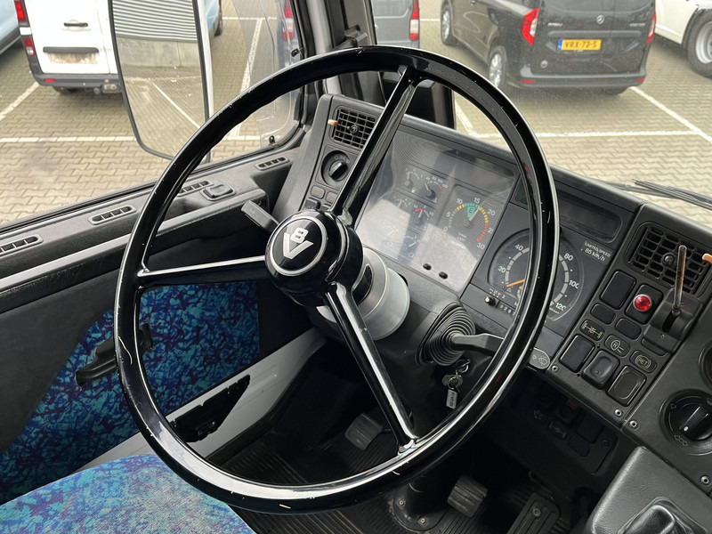 Scania R 143H V8 500 Streamline / V8 Sound / Retarder / Old Skool Classic - Tahač: obrázek 4 Scania R 143H V8 500 Streamline / V8 Sound / Retarder / Old Skool Classic - Tahač: obrázek 4