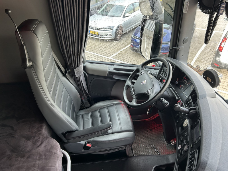 Scania R520 V8 / Showtruck / Buffl Special Interior / Vol Lucht / Retarder - Tahač: obrázek 3 Scania R520 V8 / Showtruck / Buffl Special Interior / Vol Lucht / Retarder - Tahač: obrázek 3
