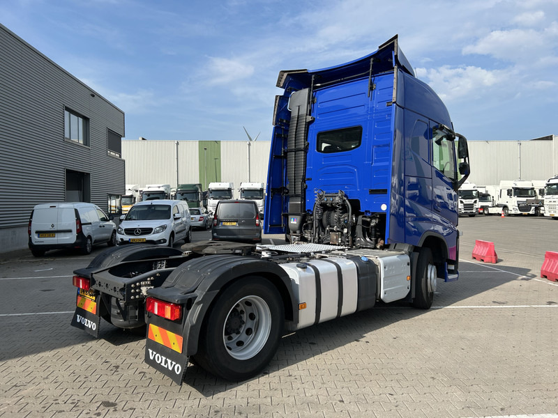 Volvo FH 420 Globetrotter / 921 dkm / 2 Tanks / VEB+ / NL Truck - Tahač: obrázek 2 Volvo FH 420 Globetrotter / 921 dkm / 2 Tanks / VEB+ / NL Truck - Tahač: obrázek 2