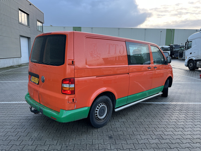 Volkswagen Transporter T5 2.5 TDI / L2 H1 / Double Cabin / Tow Bar - Malá dodávka, Dodávka s dvojitou kabinou: obrázek 2 Volkswagen Transporter T5 2.5 TDI / L2 H1 / Double Cabin / Tow Bar - Malá dodávka, Dodávka s dvojitou kabinou: obrázek 2