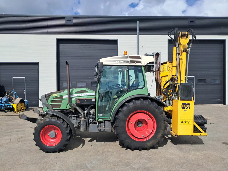 Fendt 210 P VARIO 210 P VARIO - Traktor: obrázek 2 Fendt 210 P VARIO 210 P VARIO - Traktor: obrázek 2