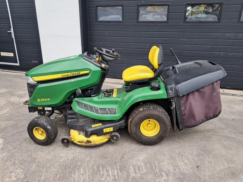 John Deere X350R - Sekačka na trávu: obrázek 2 John Deere X350R - Sekačka na trávu: obrázek 2